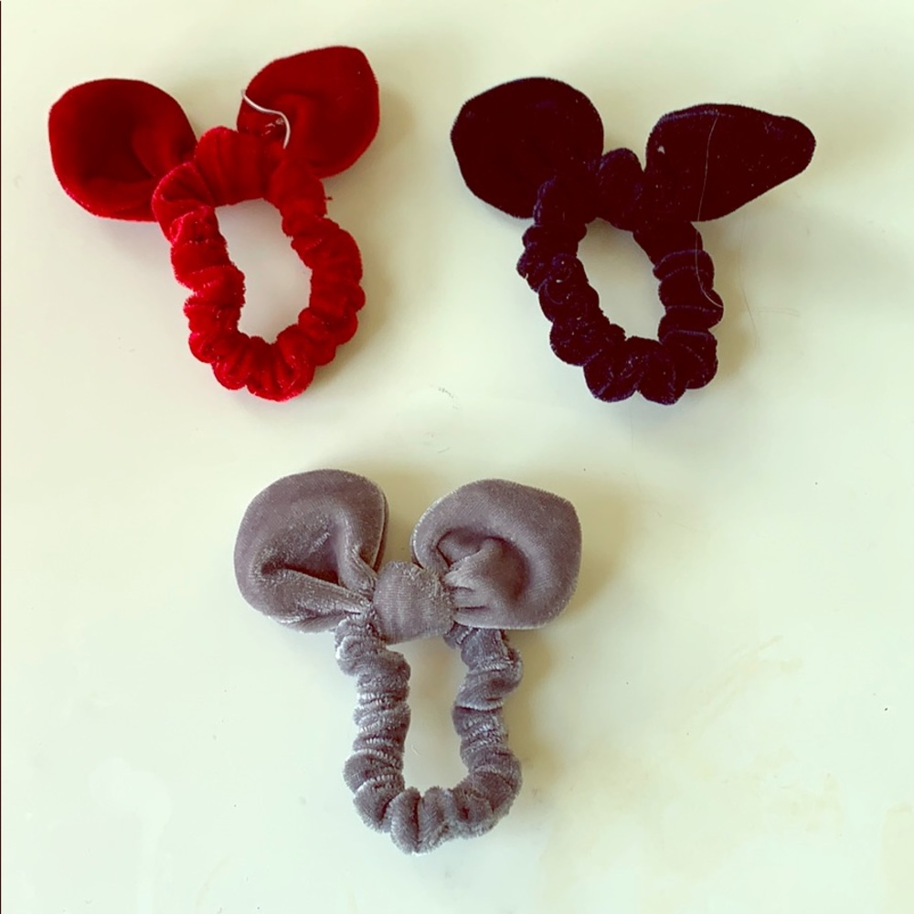 3 pack scrunchies great condition!